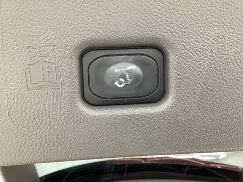 Used 2017 Lincoln MKX Reserve w/ Lincoln MKX Climate Package AWD/4WD image 44