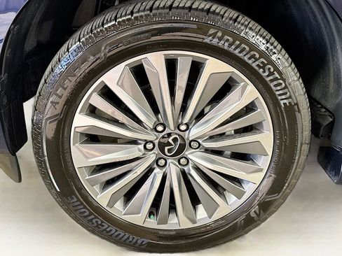 Certified 2025 INFINITI QX80 Luxe image 43