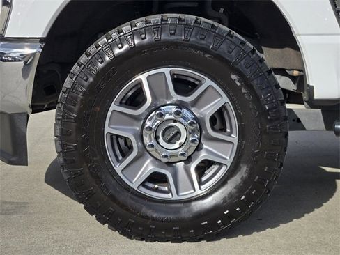 Used 2024 Ford F250 Lariat image 10