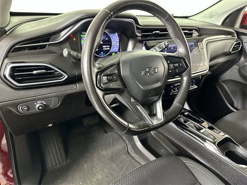 Used 2022 Chevrolet Bolt EUV LT w/ Comfort Package image 10