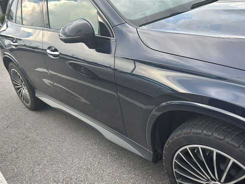 Used 2024 Mercedes-Benz GLC 300 4MATIC image 2