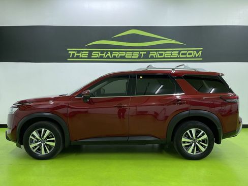 Used 2024 Nissan Pathfinder SL image 6