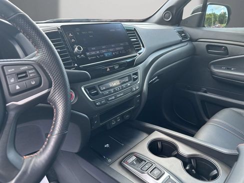 Used 2025 Honda Ridgeline TrailSport image 15
