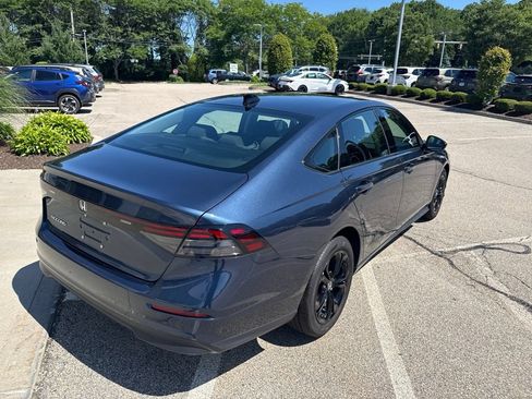 Used 2025 Honda Accord SE image 2