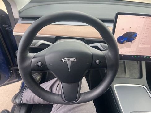 Used 2023 Tesla Model Y Long Range AWD/4WD image 5