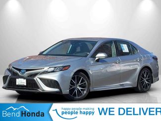 Used 2023 Toyota Camry SE w/ Cold Weather Package video 1