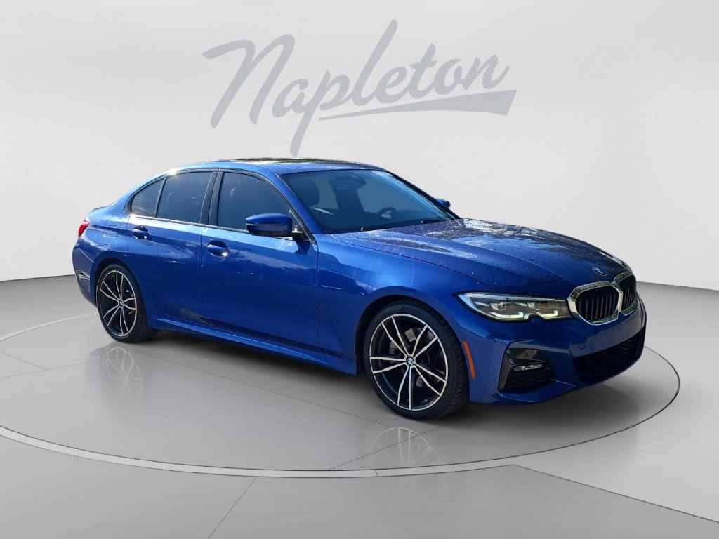 Used 2022 BMW 330i Sedan w/ M Sport Package RWD image 8
