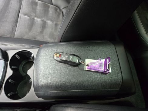 Used 2018 Porsche Macan image 29