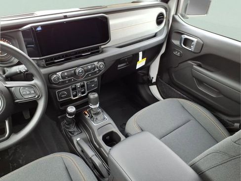 New 2026 Jeep Gladiator Sport AWD/4WD image 9