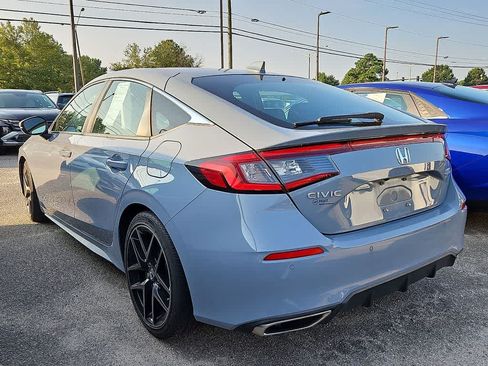 Used 2022 Honda Civic Sport Touring image 4