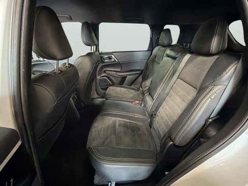 Used 2023 Mitsubishi Outlander SE Black Edition AWD/4WD image 34