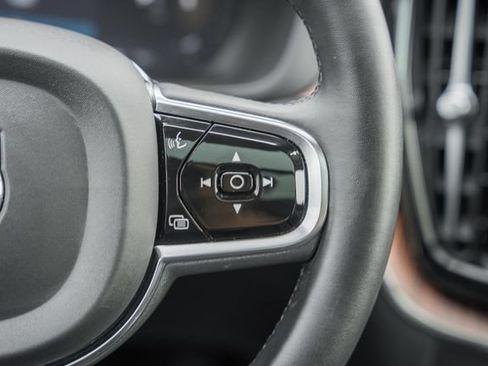 Certified 2023 Volvo XC60 B5 Plus w/ Climate Package AWD/4WD image 27