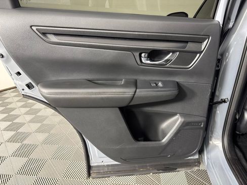 Used 2025 Honda CR-V Sport image 30