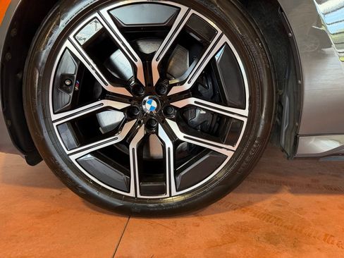 Used 2023 BMW 760i xDrive AWD/4WD image 13