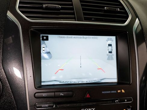 Used 2017 Ford Explorer Sport w/ Equipment Group 401A image 14