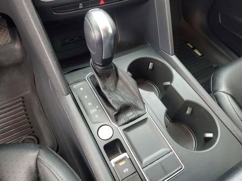 Used 2020 Volkswagen Atlas SE image 28