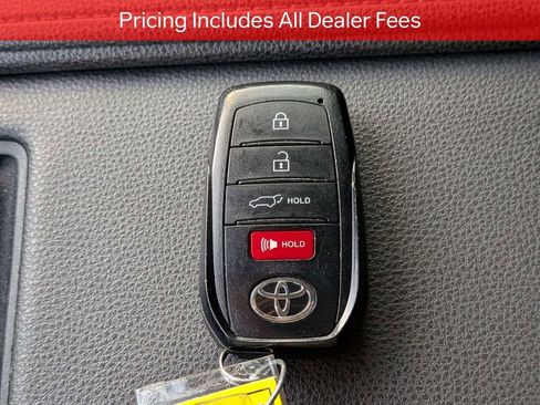 Certified 2025 Toyota Grand Highlander FWD image 32