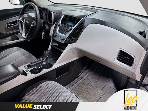 Used 2017 Chevrolet Equinox LT image 26