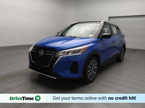 Used 2021 Nissan Kicks SV image 1