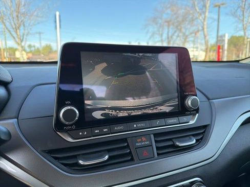 Used 2024 Nissan Altima 2.5 SR image 16