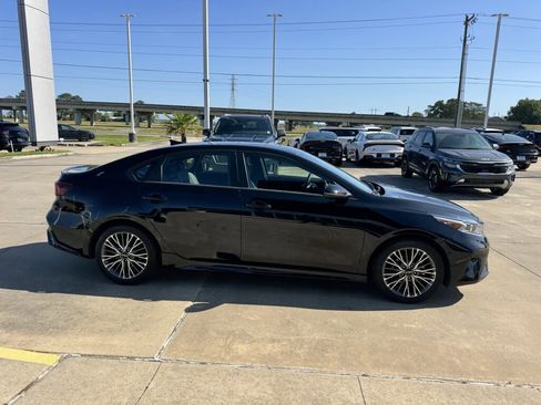 Used 2024 Kia Forte GT-Line w/ GT-Line Premium Package image 12