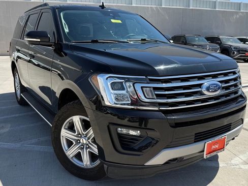 Used 2019 Ford Expedition XLT w/ Equipment Group 202A AWD/4WD image 1