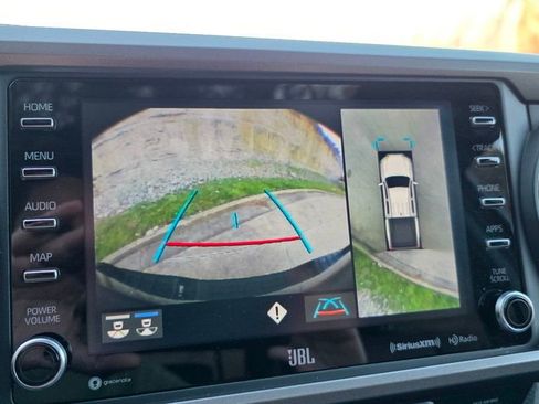 Used 2022 Toyota Tacoma Limited image 31