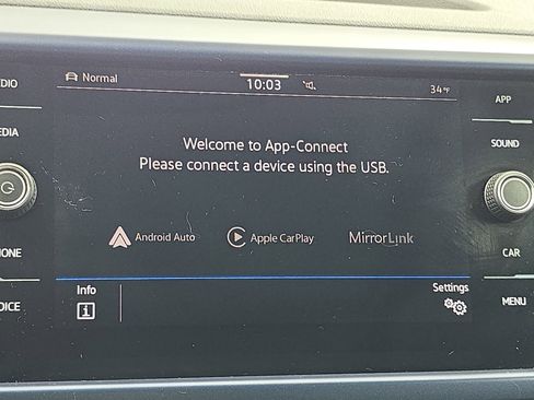 Certified 2023 Volkswagen Taos SE w/ Panoramic Sunroof Package image 21