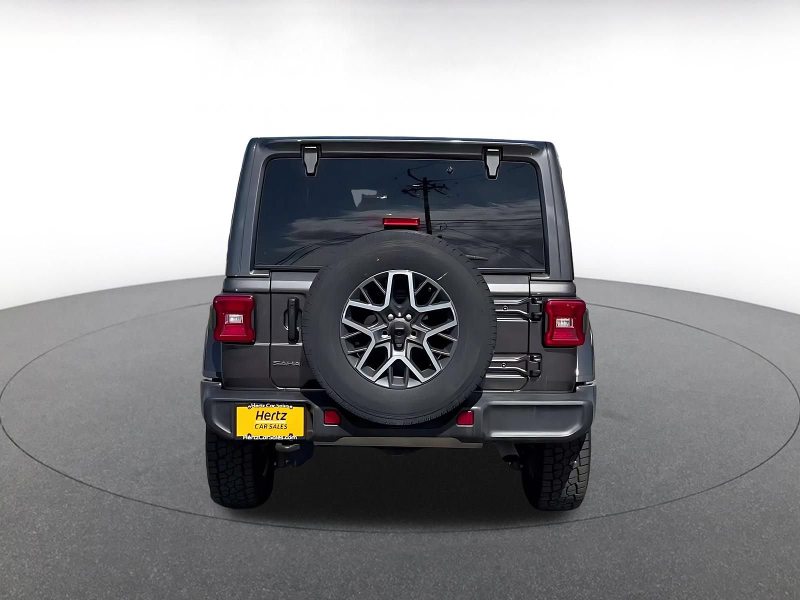 Used 2025 Jeep Wrangler Unlimited Sahara AWD/4WD image 10