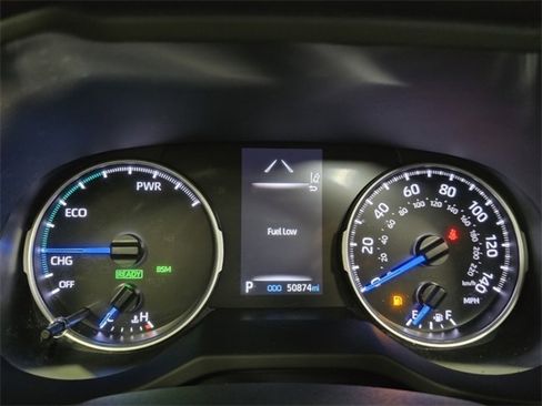 Used 2022 Toyota RAV4 XLE image 29