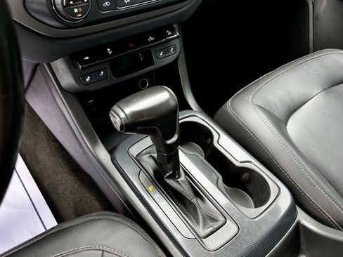 Used 2018 Chevrolet Colorado Z71 image 38