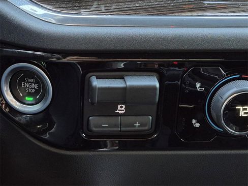 Used 2022 Chevrolet Silverado 1500 LT Trail Boss w/ LT Trail Boss Premium Package image 27