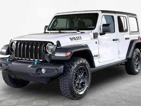 Used 2023 Jeep Wrangler Unlimited w/ Cold Weather Group AWD/4WD image 3