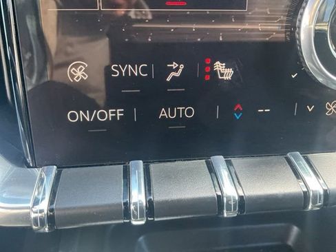 Used 2024 GMC Acadia Elevation image 20