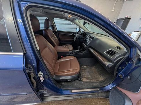 Used 2017 Subaru Outback 3.6R Touring AWD/4WD image 29