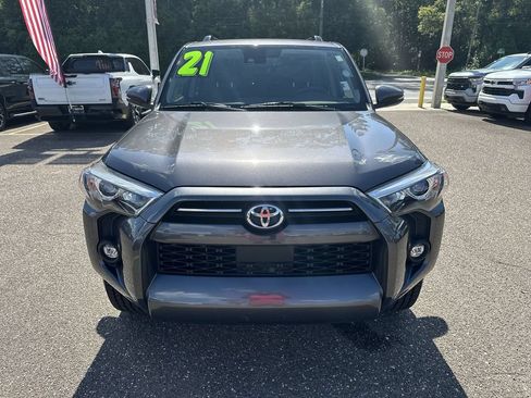 Used 2021 Toyota 4Runner SR5 Premium w/ Moonroof Package RWD image 11