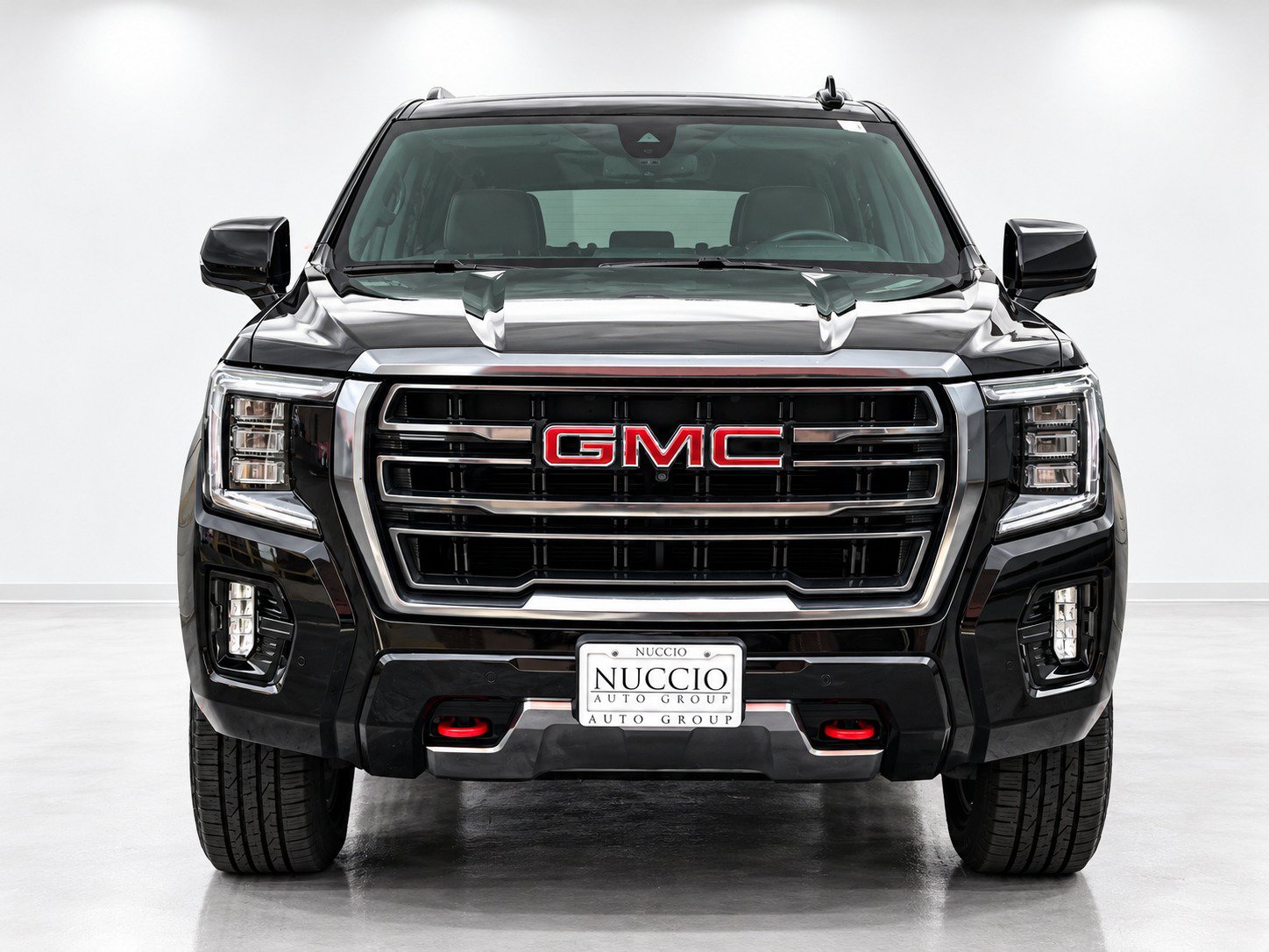 Used 2021 GMC Yukon AT4 w/ Rear Media and Nav Package AWD/4WD image 9