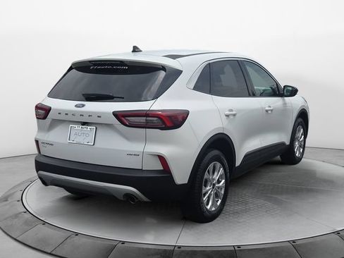 Used 2023 Ford Escape Active w/ Tech Pack #1 AWD/4WD image 5