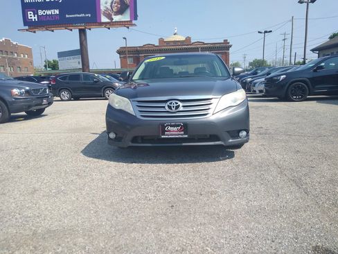 Used 2012 Toyota Avalon image 4