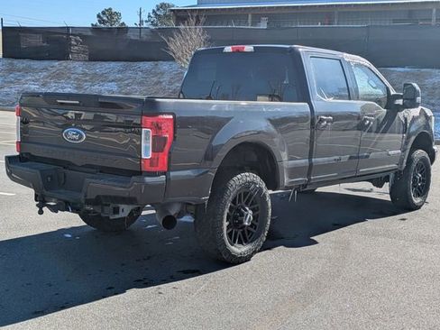 Used 2019 Ford F250 Lariat w/ Lariat Ultimate Package image 4