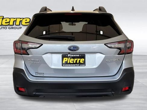 Used 2023 Subaru Outback Premium AWD/4WD image 3