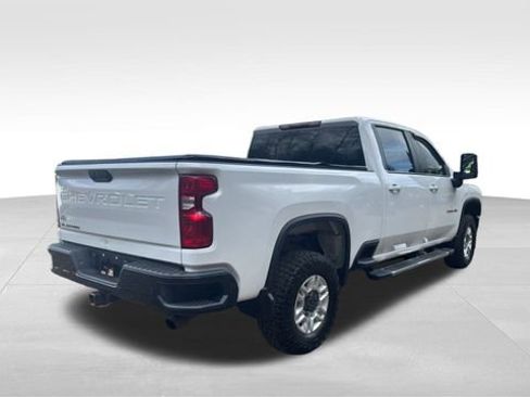 Used 2022 Chevrolet Silverado 2500 LT image 2