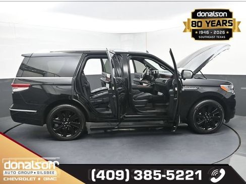Used 2023 Lincoln Navigator Reserve AWD/4WD image 22
