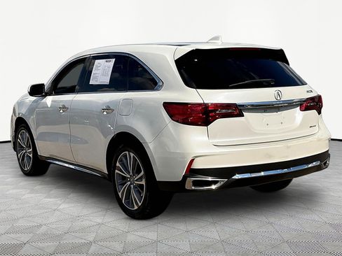 Used 2018 Acura MDX w/ Technology & Entertainment AWD/4WD image 4