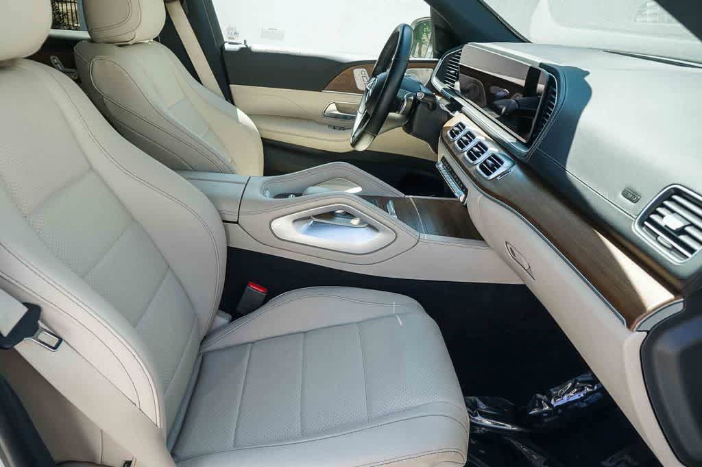 Used 2024 Mercedes-Benz GLS 450 4MATIC image 19