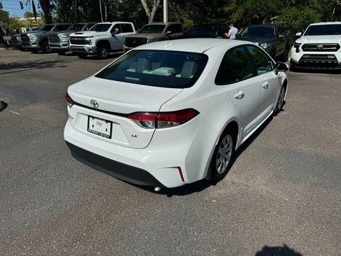 Used 2025 Toyota Corolla LE FWD image 10