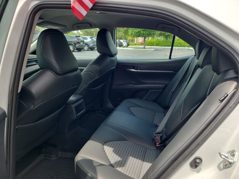 Used 2023 Toyota Camry SE FWD image 19