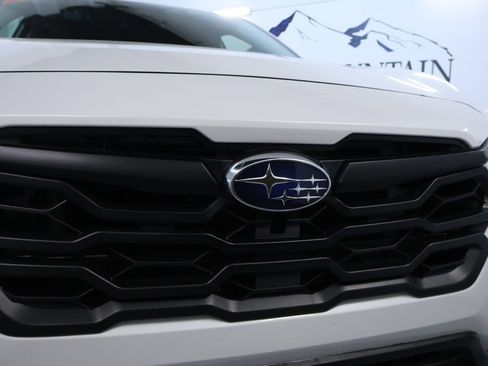 Used 2024 Subaru Crosstrek 2.0i AWD/4WD image 6