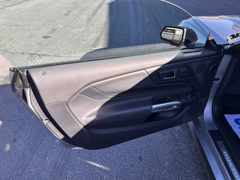 Used 2024 Ford Mustang Premium image 9