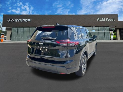 Used 2025 Nissan Rogue SV FWD image 5